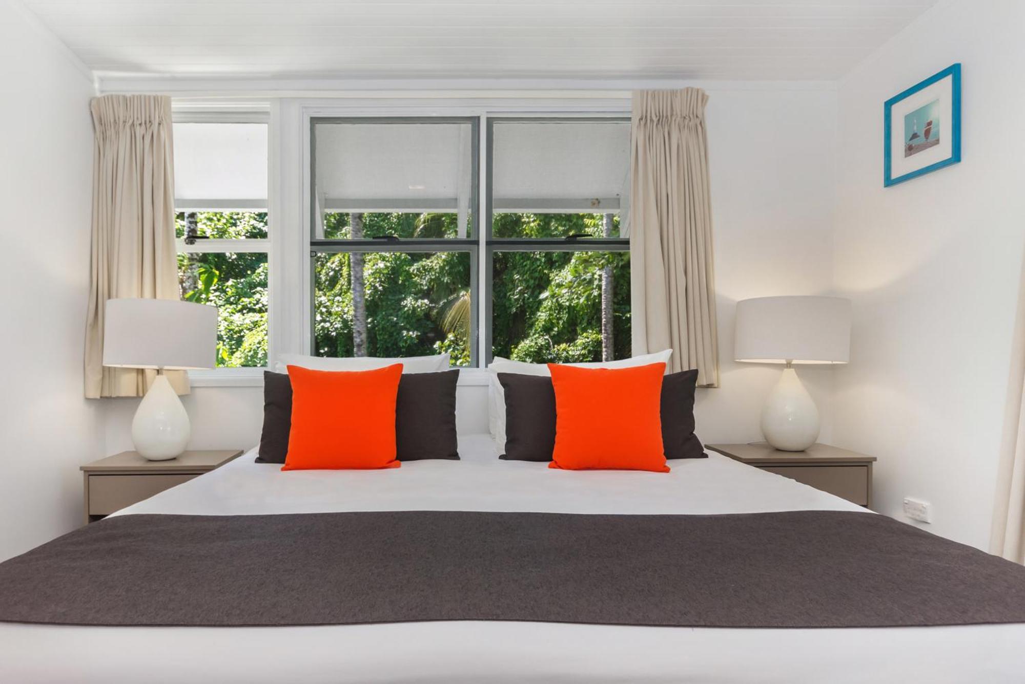 บายเดอะซี พอร์ท ดักลาส อพาร์ทเม้นท์ส์ Aparthotel พอร์ตดักกลาส ภายนอก รูปภาพ